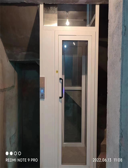 家用电梯